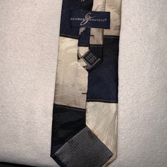 Silk Giorgio Brutini Tie - Picture 2 of 2